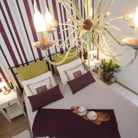 Apartment Charming In *